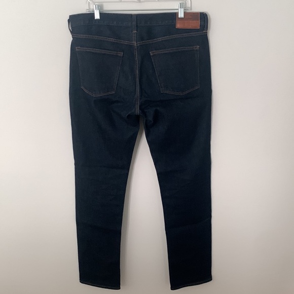 J. Crew Men’s Dark Wash Jeans Style 770 - Picture 3 of 9